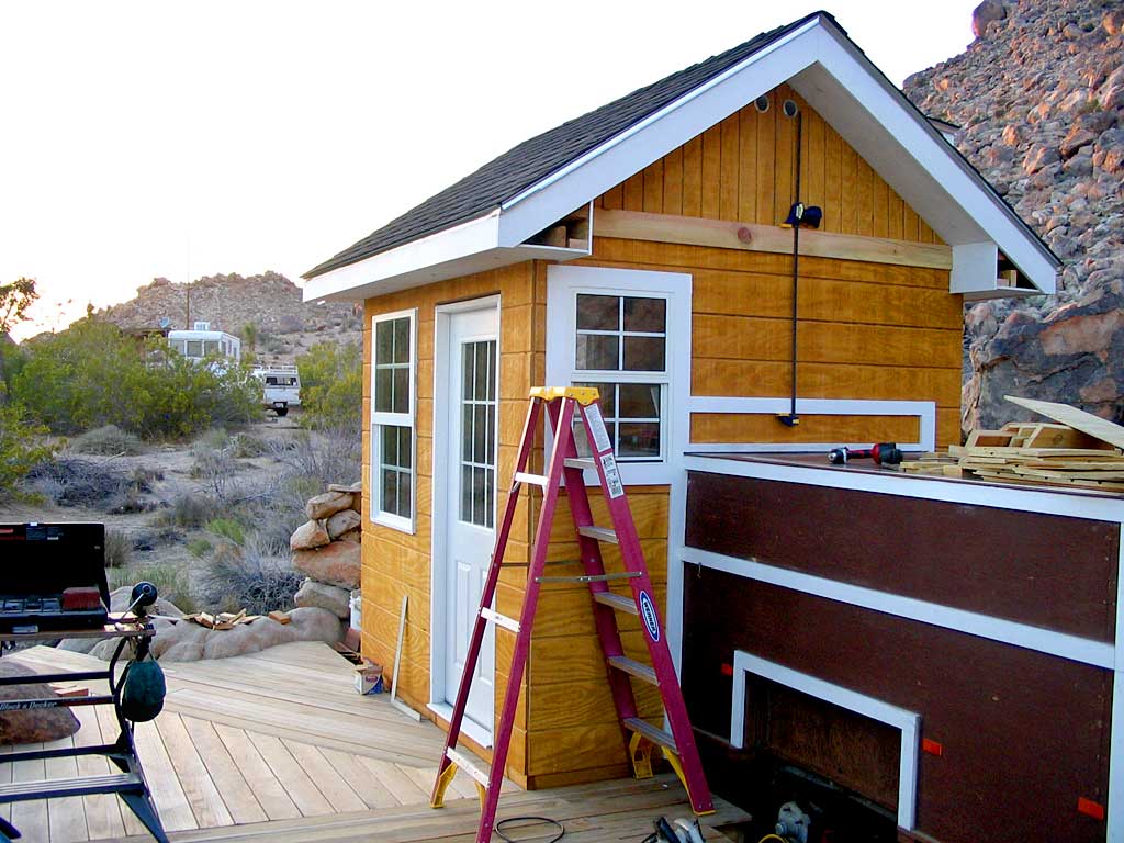 Fitting the cross tie to cover the panel seam